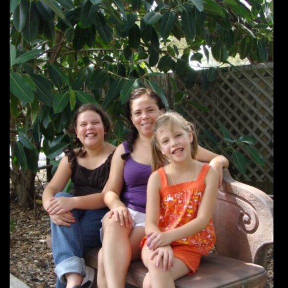 Meet your Posher, Angelica - Picture 2 of 4